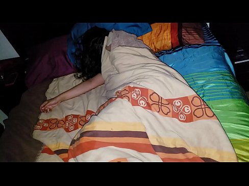 ❤️ Stiefson beréiert seng jonk Stéifmamm wärend hatt schléift. ❤️❌ Sexvideo bei eis lb.liporno.ru ❌❤