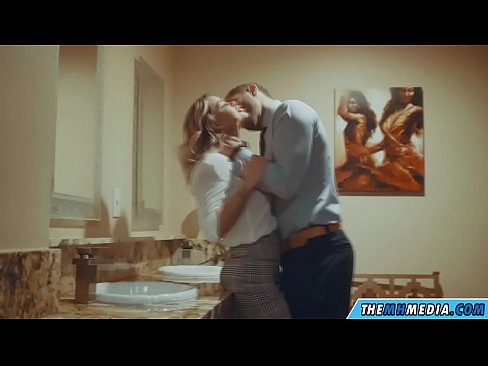 ❤️ Wann eng Busty Blond Iech an engem ëffentlechen Toilette verféiert ❤️❌ Sexvideo bei eis lb.liporno.ru ❌❤
